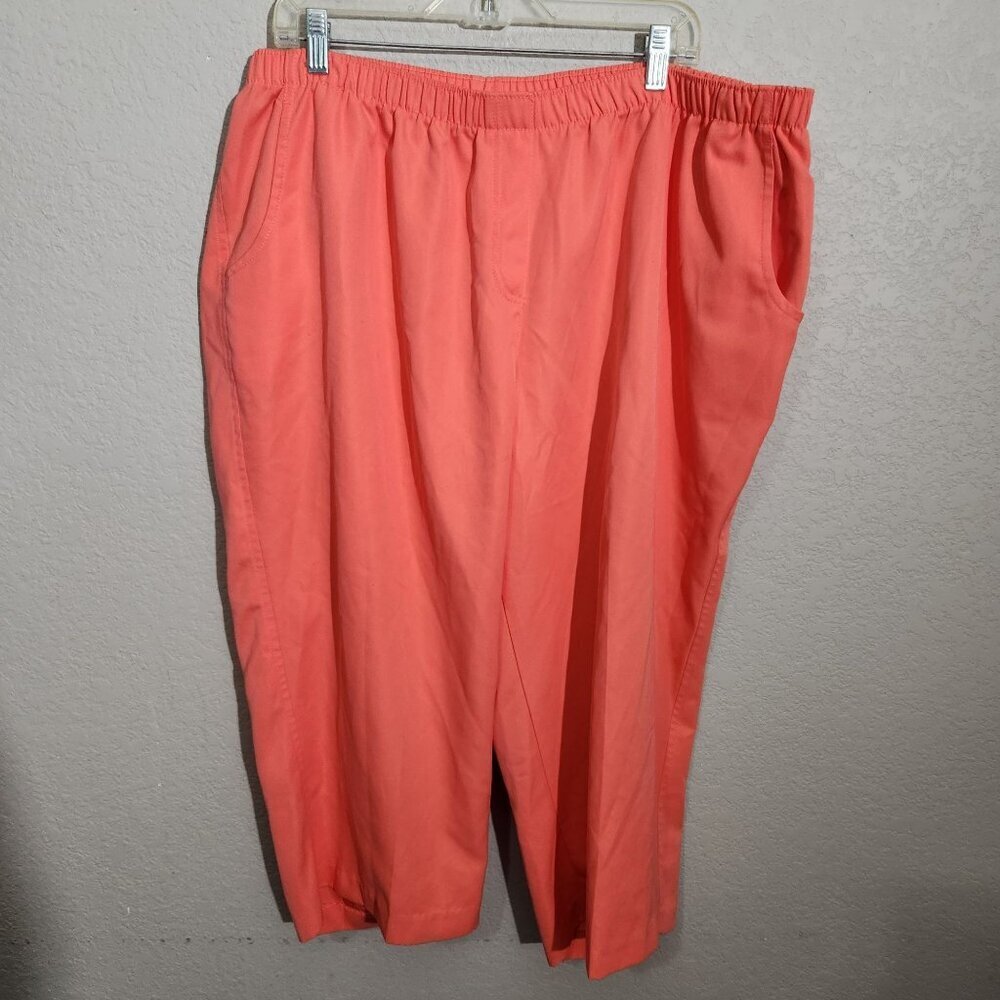 Coral Capri Pants Large
